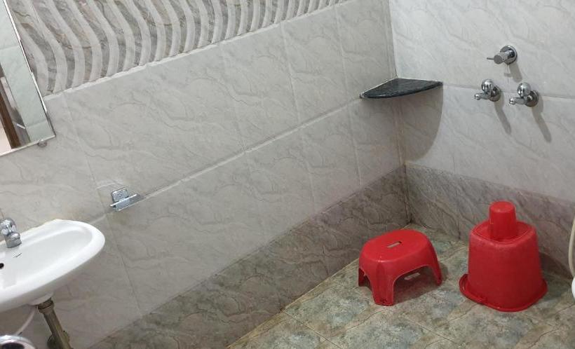 فندق Vishwa Geeta Palace