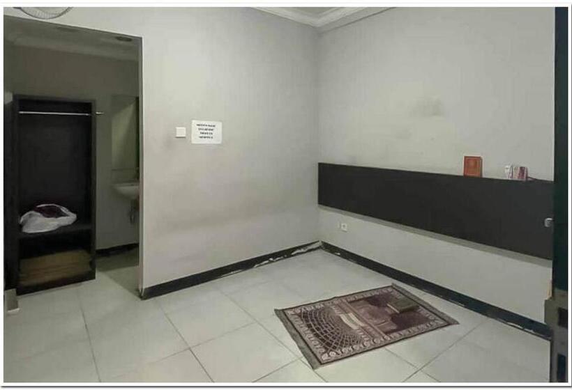 پانسیون Losmen Family Syariah Bypass Juanda Mitra Reddoorz