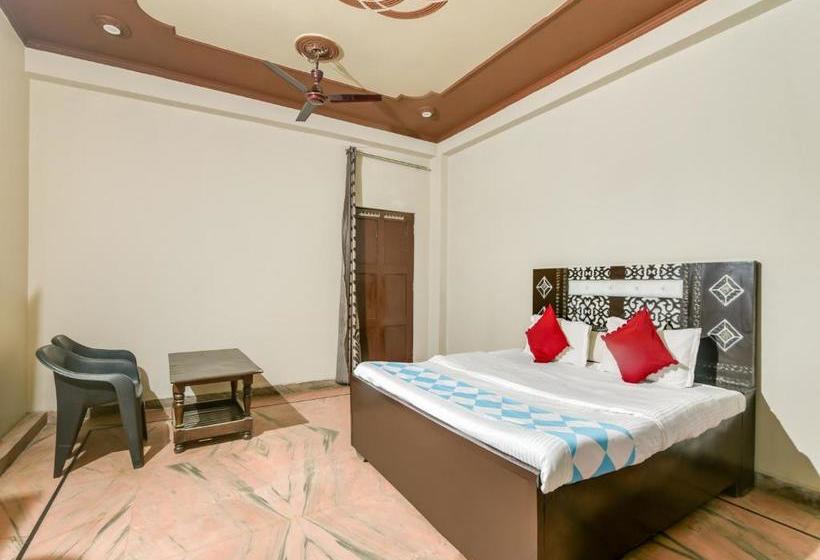 펜션 Oyo 77799 Ajeet Star Guest House Homes Stays