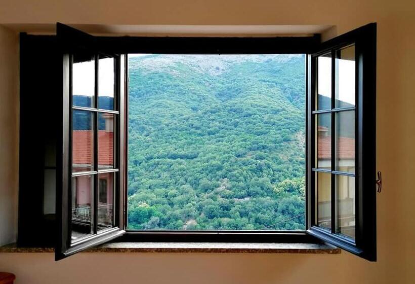 بنسيون Sa Stiddiosa Guesthouse