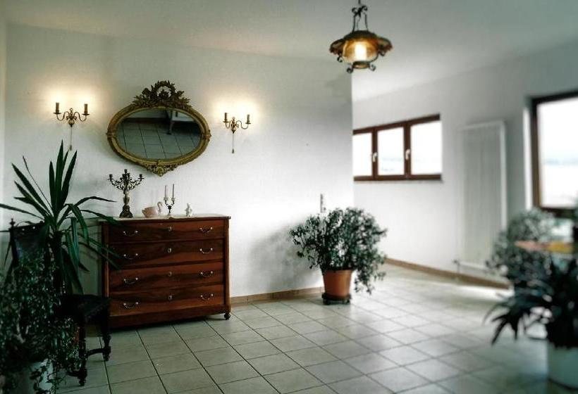 ユースホステル Gästehaus Zum Goldberg