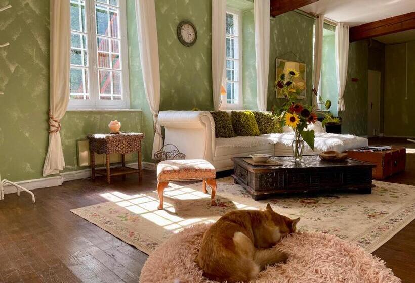 مبيت وإفطار Les Contes