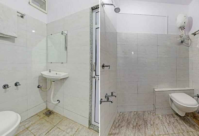 ホテル Collection O 81352 Vrindavan  Moca