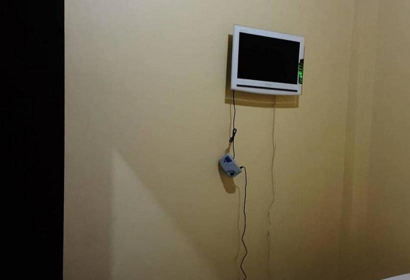 فندق Guest House Syariah Lp3b Brebes Redpartner
