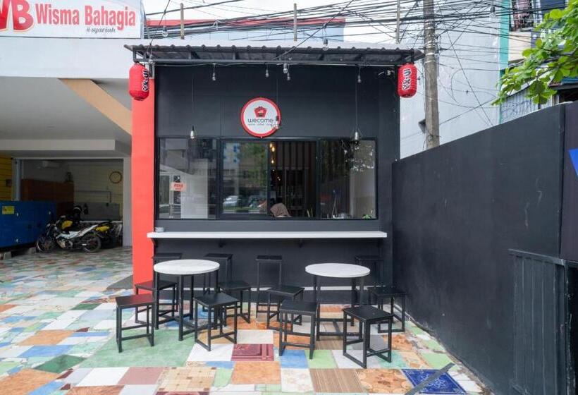 Отель Reddoorz Syariah Near Jalan Ahmad Yani Banjarmasin 3