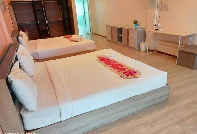 هتل Supachai Inn