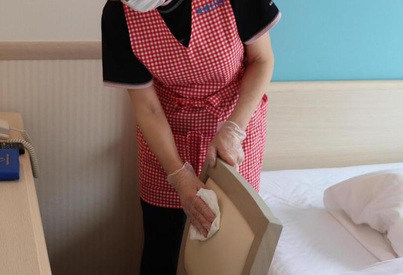 فندق Toyoko Inn Tsukuba Express Nagareyama-otakanomori Ekimae