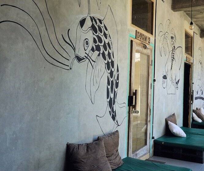 هاستل Lotide Surf Camps Lombok