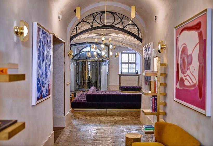 H15 Luxury Palace   Destigo Hotels