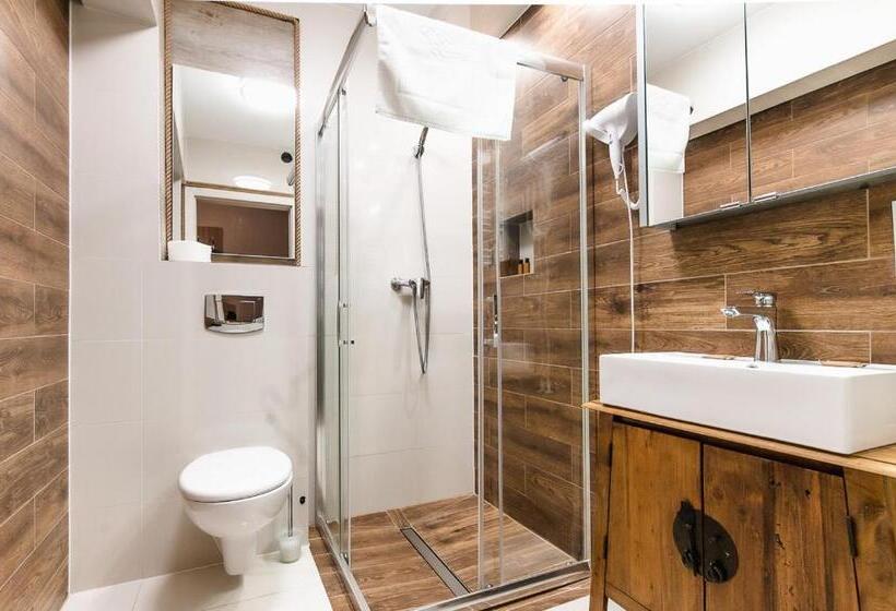 簡易ホテル Apartamenty Kapitańskie