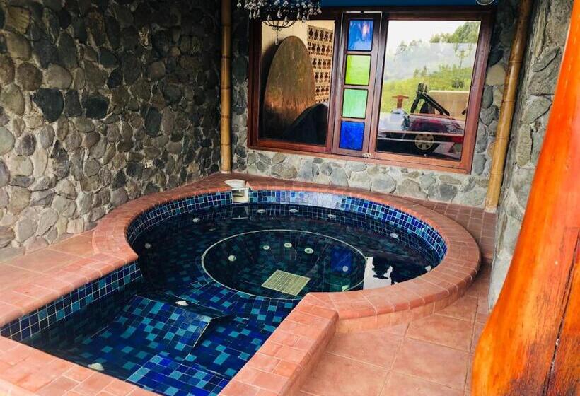 هتل Castillo De Cascadas Finca