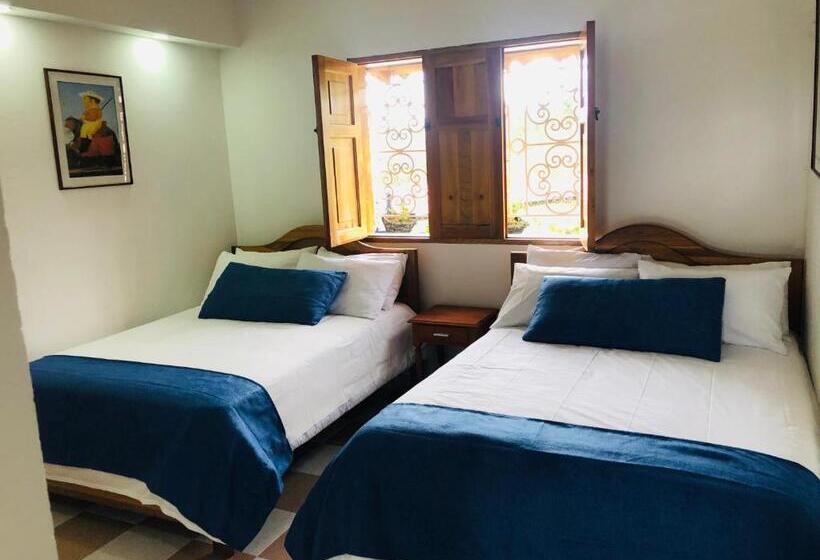 هتل Castillo De Cascadas Finca