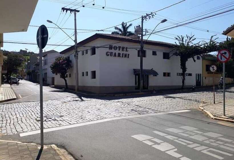 فندق Guarini