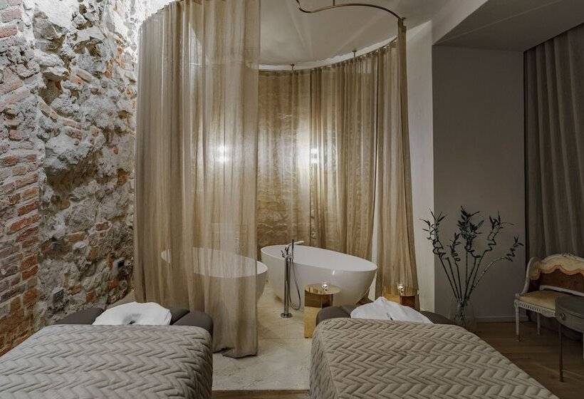 H15 Luxury Palace   Destigo Hotels