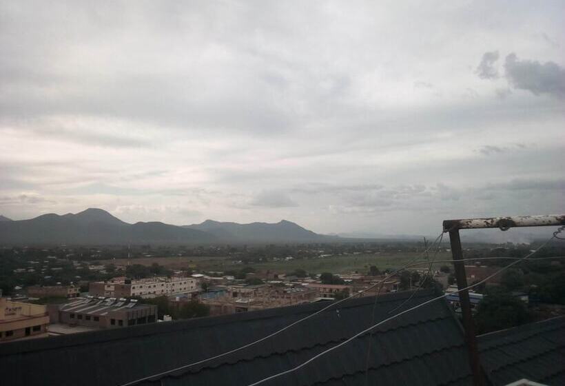 هتل Isiolo Landmark