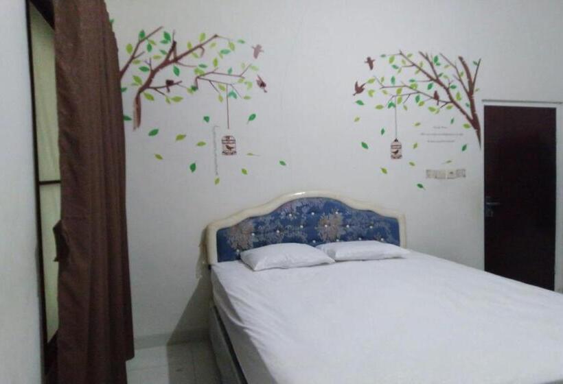 هتل Oyo 90614 Spring Homestay