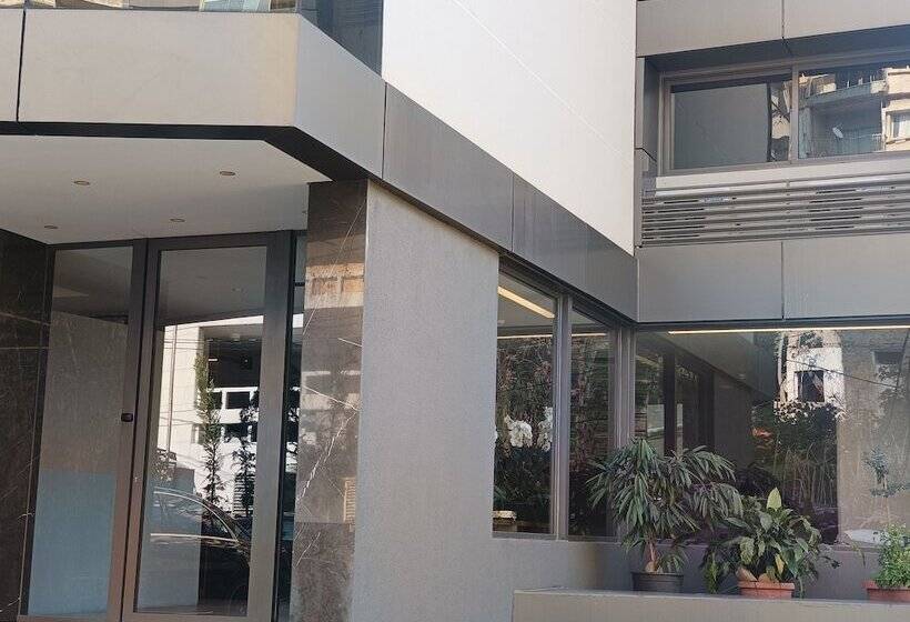 هتل Shade Suites And Studios