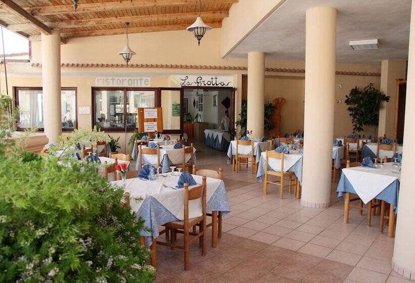 هتل Villaggio Quattro Scogli