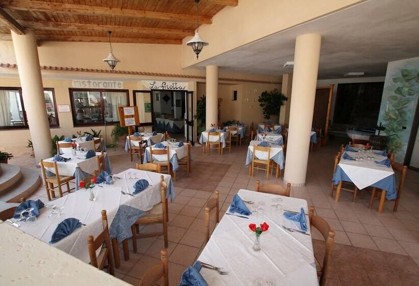 هتل Villaggio Quattro Scogli