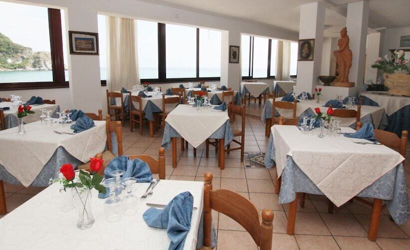 هتل Villaggio Quattro Scogli