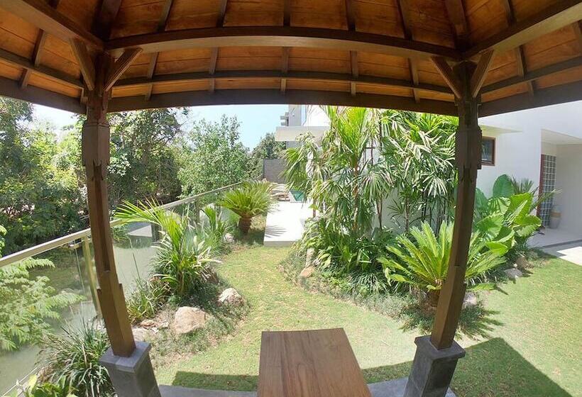 پانسیون Arama Villas