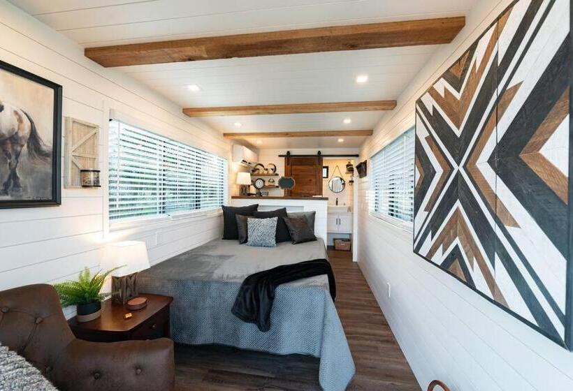 هاستل The Stable Tiny Container Home 12 Min To Magnolia