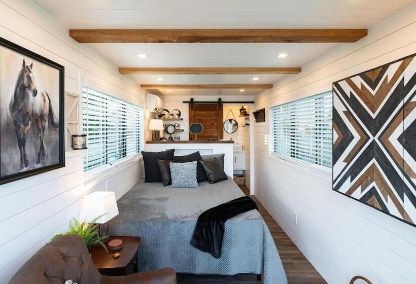 هاستل The Stable Tiny Container Home 12 Min To Magnolia