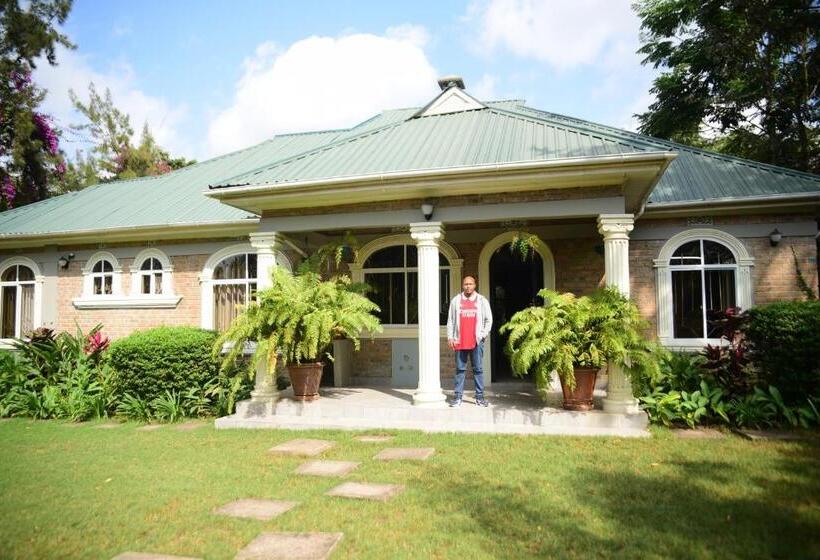 Bed and Breakfast Charming Eco Homestay Near Kilimanjaro International Airport