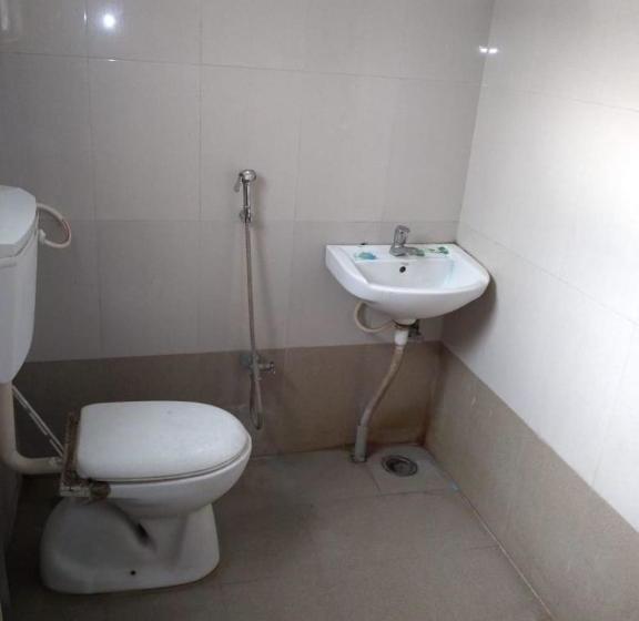 فندق Oyo 82176 Konkan House