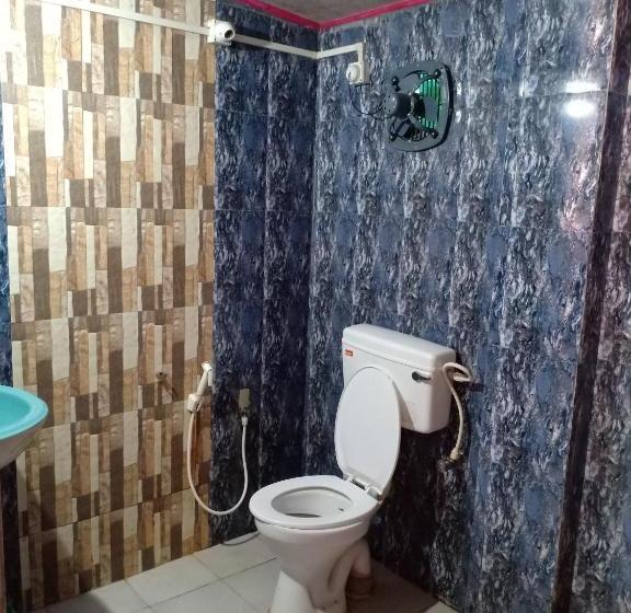 ホテル Oyo 82239 Gorumara Manna Resort
