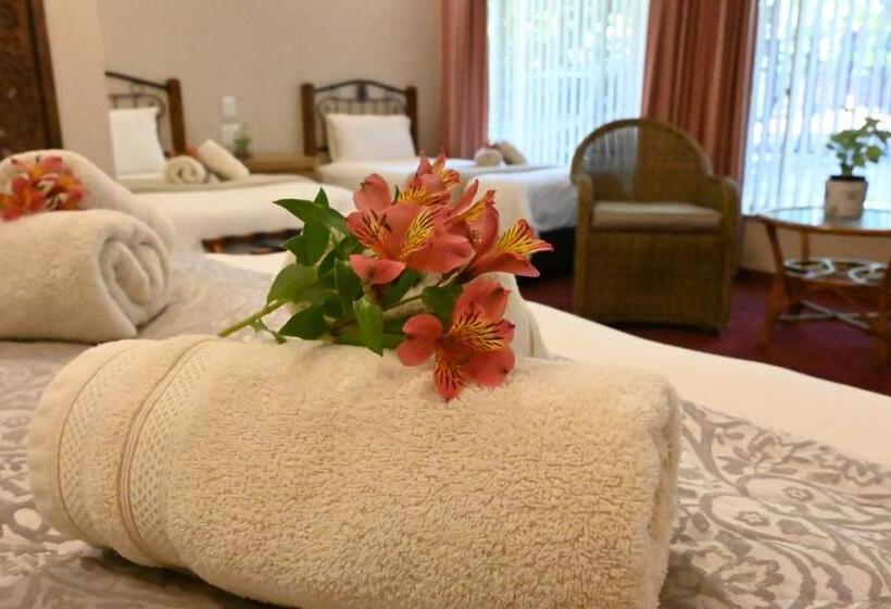 פנסיון Luxury Family En Suite @ 4 Star Guest House