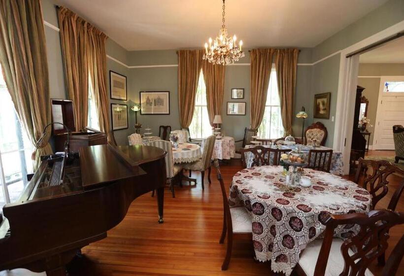 تختخواب و صبحانه Virginia Point Inn