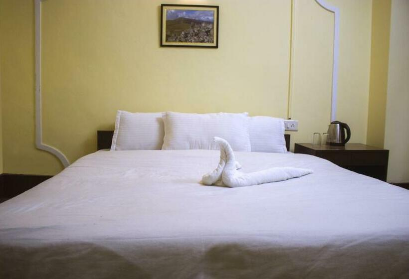 Hotel Sherpa Brothers Urban Homestay