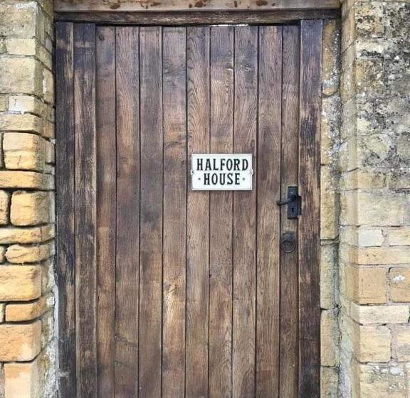 بنسيون Halford House   Adults Only