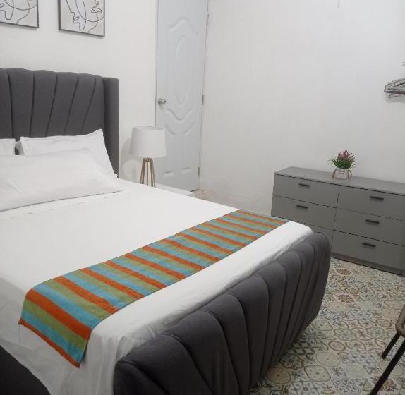 پانسیون Hostal Mi Rincón