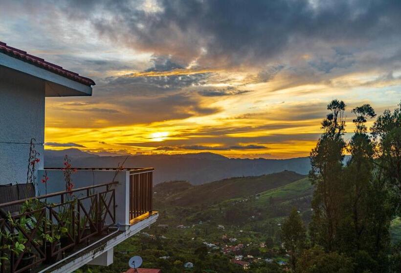 استراحتگاه Warmth Hill Crest