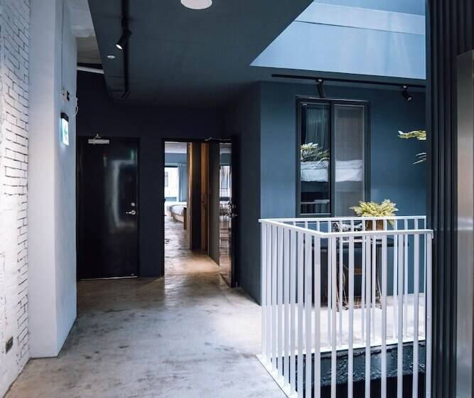 هاستل Drizzle Inn