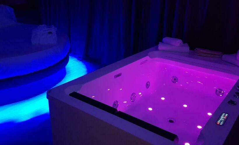 Leoni Hotel & Private Spa