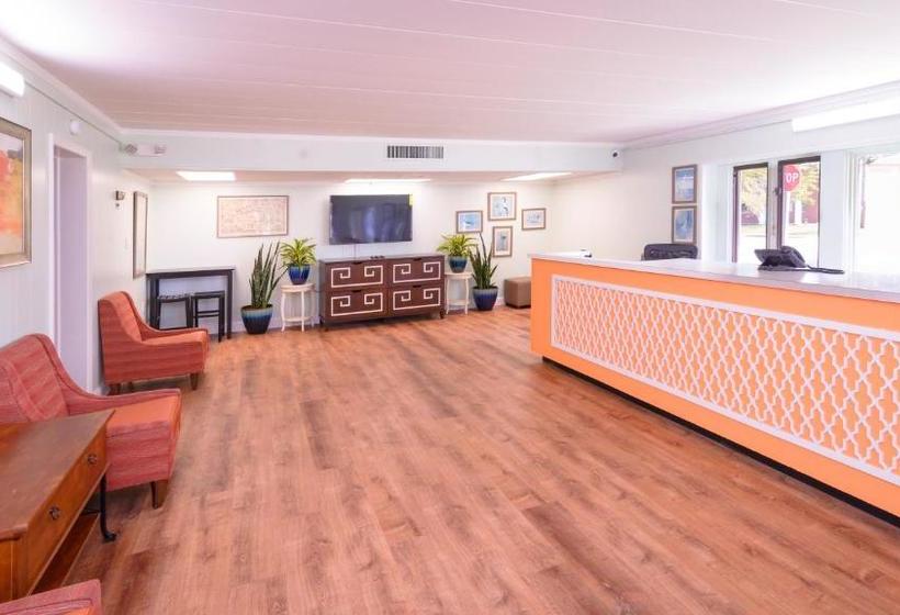 هتل Heart Of Manteo