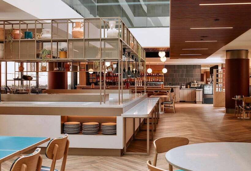 هتل Mercure Melbourne Doncaster