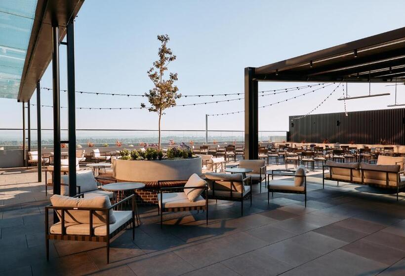 هتل Mercure Melbourne Doncaster