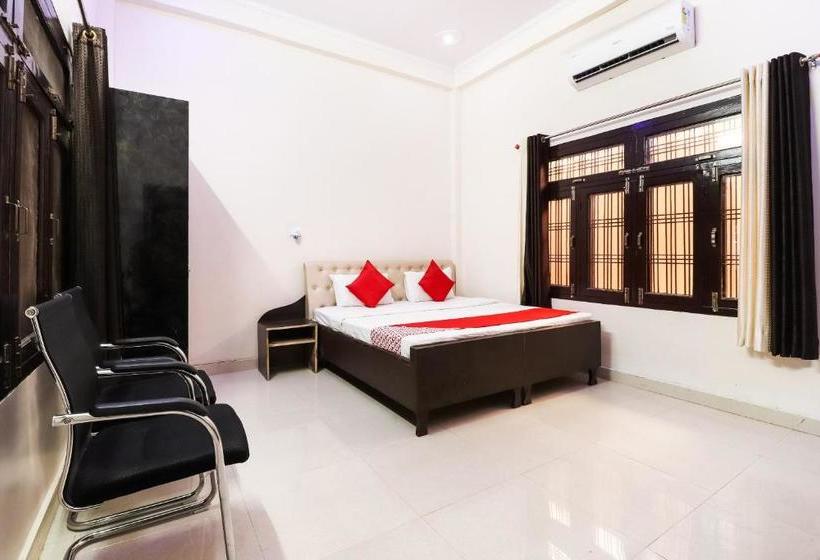 Otel Oyo 45992 Royal