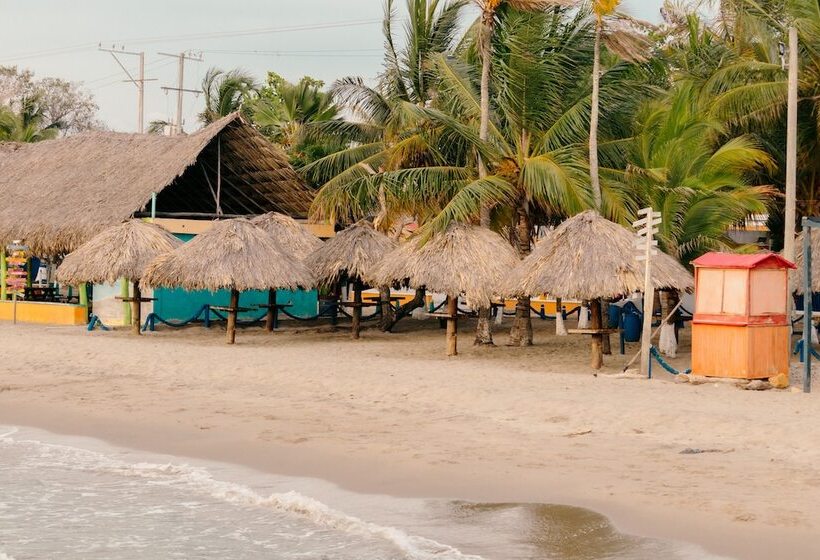 هتل Playazul Coveñas
