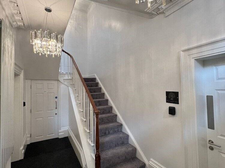 هتل Winckley Square Residences