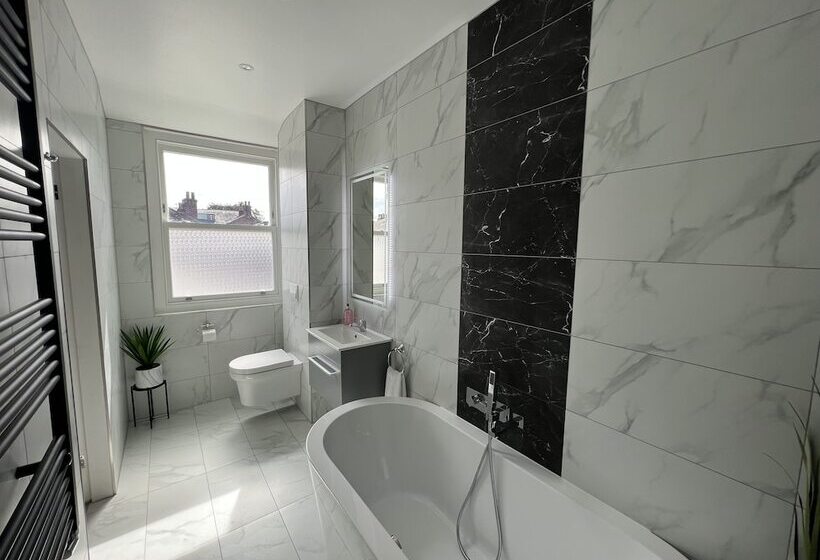 هتل Winckley Square Residences