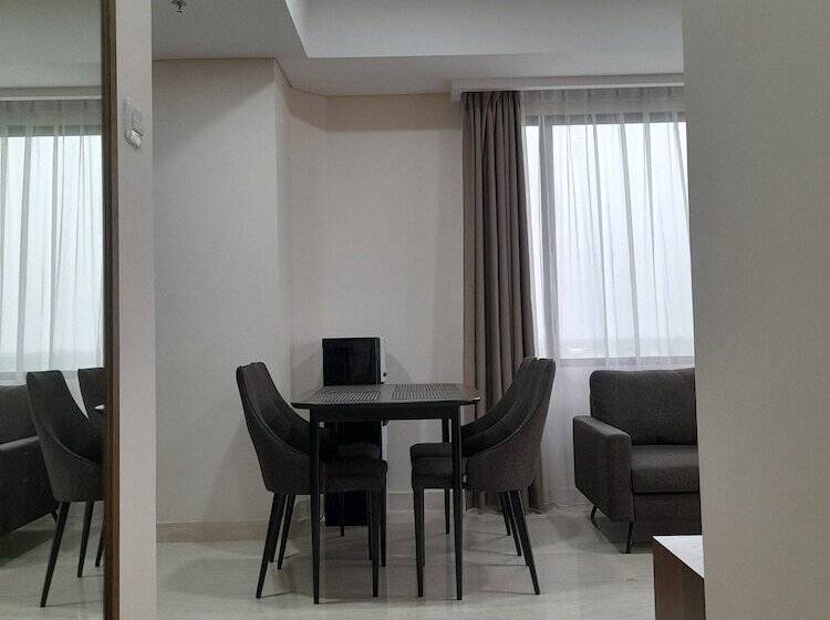 Kawana Golf Residence