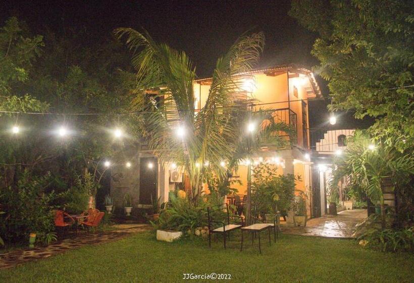 هاستل Hostal Koltin Suchitoto