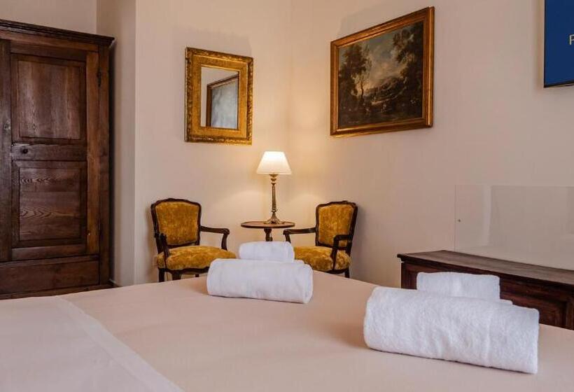 تختخواب و صبحانه Palazzo Dei Pavoni, Relais Di Charme