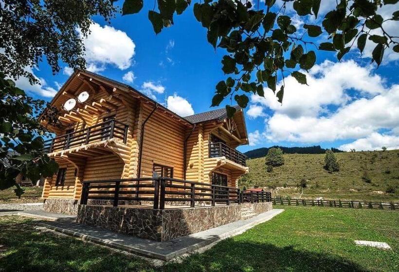 فندق Casa Pădurarului