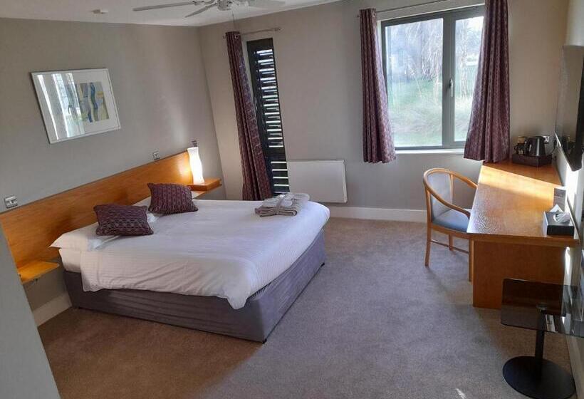 ホテル Roffey Park Institute